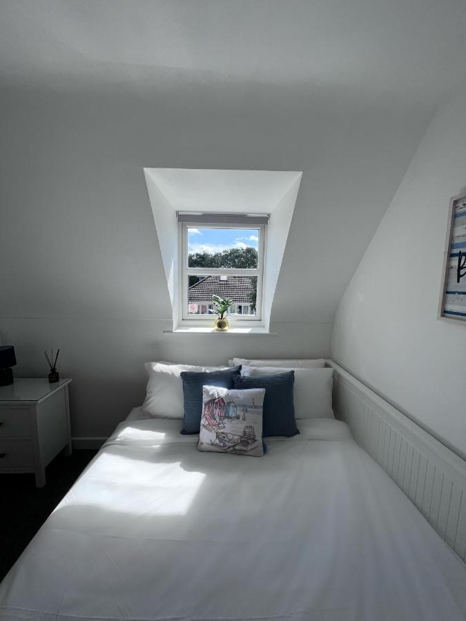 Centrally Located Boscombe Beach Apart With Parking Bournemouth Exteriör bild